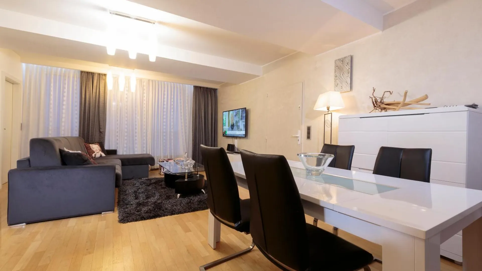 The Queen Luxury Apartments - Villa Marilyn Luxembourg